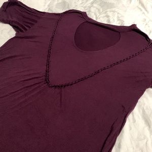 ✨Maroon Keyhole Neckline Top✨